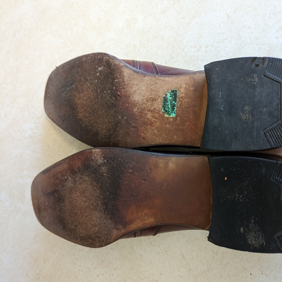 Barker's of Earls Barton England - Picture 9 of 9